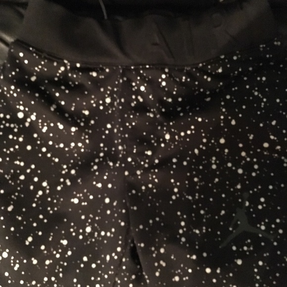 Air Jordan 23 Speckle-Print Therma Pants, Big Boys - Picture 4 of 4